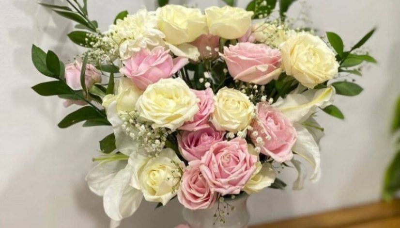 Bunga Meja Ucapan Selamat Palangkaraya untuk Hadiah Elegan & Berkesan