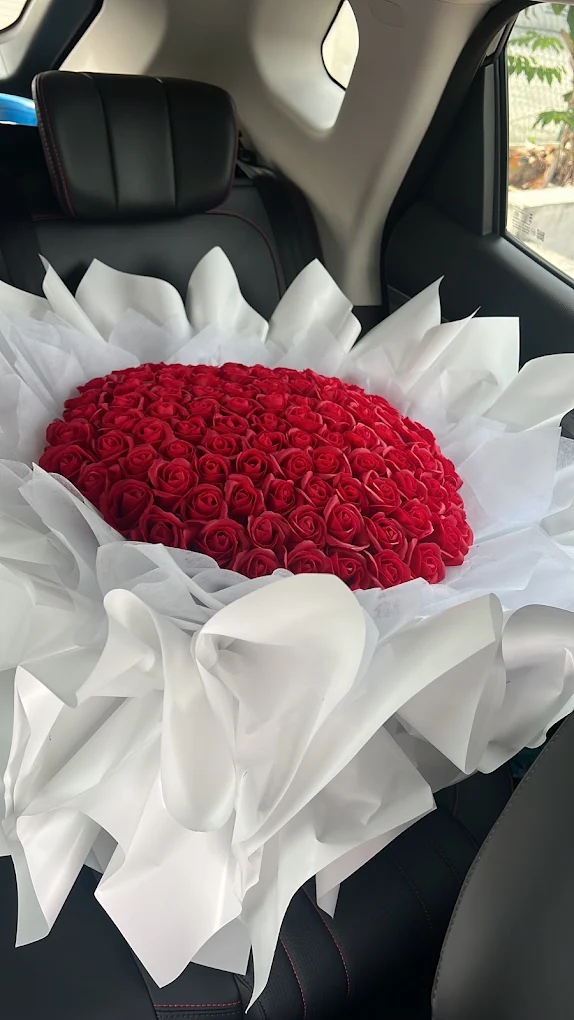 Table Flower Fresh Rose Museum Balanga